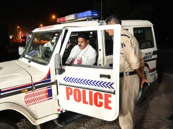 …जब डिप्टी सीएम बने फरियादी: 112 पर कॉल कर परखी पुलिस की तत्परता, मिनटों में पहुंची टीम-AI आधारित लोकेशन ट्रैकिंग और महिला सुरक्षा फीचर्स की भी ली जानकारी …जब डिप्टी सीएम बने फरियादी: 112 पर कॉल कर परखी पुलिस की तत्परता, मिनटों में पहुंची टीम-AI आधारित लोकेशन ट्रैकिंग और महिला सुरक्षा फीचर्स की भी ली जानकारी