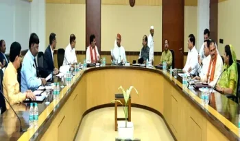 सुशासन तिहार के बीच साय कैबिनेट की अहम बैठक कल, तबादला नीति समेत कई बड़े फैसलों के संकेत सुशासन तिहार के बीच साय कैबिनेट की अहम बैठक कल, तबादला नीति समेत कई बड़े फैसलों के संकेत