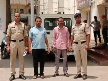 12वीं हिंदी पेपर लीक कांड में बड़ा खुलासा… NSUI नेता को पेपर देने वाले अरेस्ट ! PTI शिक्षक समेत दो गिरफ्तार, टेलीग्राम पर 10 घंटे पहले बिका था प्रश्नपत्र 12वीं हिंदी पेपर लीक कांड में बड़ा खुलासा… NSUI नेता को पेपर देने वाले अरेस्ट ! PTI शिक्षक समेत दो गिरफ्तार, टेलीग्राम पर 10 घंटे पहले बिका था प्रश्नपत्र