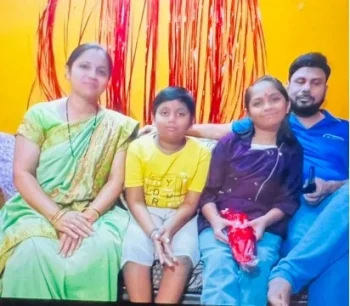 तिरुपति से लौटे परिवार का मौत कनेक्शन … सुसाइड नोट ने बढ़ाया सस्पेंस ! शेयर मार्केट घाटा, पारिवारिक तनाव या मर्डर प्लान ? दुर्ग पुलिस हर एंगल से जांच में जुटी तिरुपति से लौटे परिवार का मौत कनेक्शन … सुसाइड नोट ने बढ़ाया सस्पेंस ! शेयर मार्केट घाटा, पारिवारिक तनाव या मर्डर प्लान ? दुर्ग पुलिस हर एंगल से जांच में जुटी