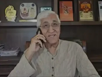 सिंहदेव-दीपक बैज की फोन पर बातचीत का वीडियो वायरल, बोले- “मजे लेते रहना चाहिए”; भाजपा ने कहा- कांग्रेस में ऊपर कुछ खिचड़ी पक रही सिंहदेव-दीपक बैज की फोन पर बातचीत का वीडियो वायरल, बोले- “मजे लेते रहना चाहिए”; भाजपा ने कहा- कांग्रेस में ऊपर कुछ खिचड़ी पक रही