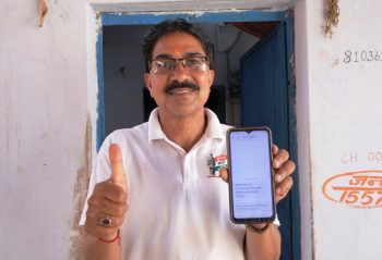 एक फोन कॉल और 60 मिनट में समाधान, सीएम हेल्पलाइन 1076 का दिखा असर एक फोन कॉल और 60 मिनट में समाधान, सीएम हेल्पलाइन 1076 का दिखा असर