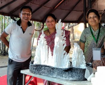 सृजन का कमाल: थर्माकोल और सिपोरेक्स से गढ़ी गई कला की नई दुनिया, ‘आकार-2026’ में दिखा नवाचार का अनोखा रंग सृजन का कमाल: थर्माकोल और सिपोरेक्स से गढ़ी गई कला की नई दुनिया, ‘आकार-2026’ में दिखा नवाचार का अनोखा रंग