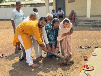 घुघुवा (क) में डोम शेड निर्माण का भूमिपूजन, सामाजिक गतिविधियों को मिलेगा नया आयाम घुघुवा (क) में डोम शेड निर्माण का भूमिपूजन, सामाजिक गतिविधियों को मिलेगा नया आयाम