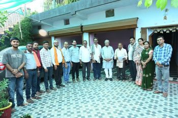 मोदी सरकार के 12 साल: जामगांव आर में भाजपा ने प्रबुद्धजनों के बीच पहुंचाया विकास का संदेशघर-घर पहुंचे राजीव अग्रवाल, प्रबुद्धजनों से किया सीधा संवाद मोदी सरकार के 12 साल: जामगांव आर में भाजपा ने प्रबुद्धजनों के बीच पहुंचाया विकास का संदेशघर-घर पहुंचे राजीव अग्रवाल, प्रबुद्धजनों से किया सीधा संवाद