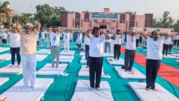 दुर्ग में उत्साह के साथ मनाया गया 12वां अंतरराष्ट्रीय योग दिवस, उप मुख्यमंत्री अरुण साव ने किया योग को जीवन का हिस्सा बनाने का आह्वान दुर्ग में उत्साह के साथ मनाया गया 12वां अंतरराष्ट्रीय योग दिवस, उप मुख्यमंत्री अरुण साव ने किया योग को जीवन का हिस्सा बनाने का आह्वान
