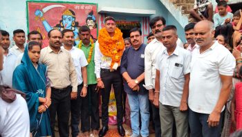नवागांव बी का राहुल साहू अग्निवीर में चयनित, देश सेवा के लिए रवाना होते समय ग्रामीणों ने दी भव्य विदाई नवागांव बी का राहुल साहू अग्निवीर में चयनित, देश सेवा के लिए रवाना होते समय ग्रामीणों ने दी भव्य विदाई