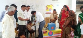 भनसूली (के) में राष्ट्रीय पल्स पोलियो अभियान का शुभारंभ, विधायक प्रतिनिधि अशोक ने बच्चों को पिलाई गई ‘दो बूंद जिंदगी की’ खुराक भनसूली (के) में राष्ट्रीय पल्स पोलियो अभियान का शुभारंभ, विधायक प्रतिनिधि अशोक ने बच्चों को पिलाई गई ‘दो बूंद जिंदगी की’ खुराक