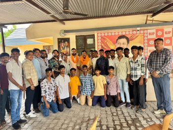 बेन्दरी के कबड्डी खिलाड़ियों को मिली कबड्डी मैट, सांसद विजय बघेल का जताया आभार बेन्दरी के कबड्डी खिलाड़ियों को मिली कबड्डी मैट, सांसद विजय बघेल का जताया आभार