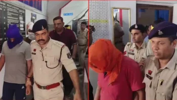 बीजेपी नेता समेत 3 को जिंदा जलाने वाला मास्टर माइंड मनोज त्रिपाठी सहित 4 ने किया सरेंडर, 8 गिरफ्तार,एक आरोपी अब भी फरार बीजेपी नेता समेत 3 को जिंदा जलाने वाला मास्टर माइंड मनोज त्रिपाठी सहित 4 ने किया सरेंडर, 8 गिरफ्तार,एक आरोपी अब भी फरार