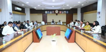 CG Cabinet Decisions: साय कैबिनेट के बड़े फैसले, कारोबार, शिक्षा, बिजली, किरायेदारी और निवेश को मिली नई दिशा CG Cabinet Decisions: साय कैबिनेट के बड़े फैसले, कारोबार, शिक्षा, बिजली, किरायेदारी और निवेश को मिली नई दिशा