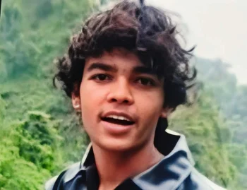 दमाऊधारा वॉटरफॉल में बड़ा हादसा: तेज बहाव में बहा भिलाई का युवक, दूसरे दिन भी नहीं मिला सुराग दमाऊधारा वॉटरफॉल में बड़ा हादसा: तेज बहाव में बहा भिलाई का युवक, दूसरे दिन भी नहीं मिला सुराग