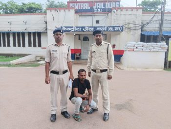 रात्रि गश्त में आबकारी विभाग की बड़ी कार्रवाई, कुम्हली में छापेमार कार्रवाई से 30 पाव देशी शराब जब्त, आरोपी गिरफ्तार रात्रि गश्त में आबकारी विभाग की बड़ी कार्रवाई, कुम्हली में छापेमार कार्रवाई से 30 पाव देशी शराब जब्त, आरोपी गिरफ्तार