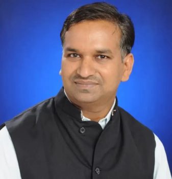 पूर्व जिपं उपाध्यक्ष अशोक ने खेती, शिक्षा, बिजली, सड़क और पंचायतों के मुद्दों पर राज्य सरकार को घेरा, बोले -जनता ट्रिपल इंजन सरकार से त्रस्त पूर्व जिपं उपाध्यक्ष अशोक ने खेती, शिक्षा, बिजली, सड़क और पंचायतों के मुद्दों पर राज्य सरकार को घेरा, बोले -जनता ट्रिपल इंजन सरकार से त्रस्त