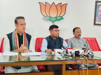 नकटी अतिक्रमण विवाद पर भाजपा का कांग्रेस पर तीखा हमला, बोली— “गरीब नहीं, करीबियों की चिंता कर रही कांग्रेस” नकटी अतिक्रमण विवाद पर भाजपा का कांग्रेस पर तीखा हमला, बोली— “गरीब नहीं, करीबियों की चिंता कर रही कांग्रेस”