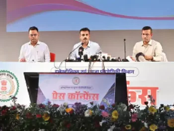 छत्तीसगढ़ में डिजिटल क्रांति को रफ्तार: ₹105 करोड़ से बनेगा सेंटर ऑफ एंटरप्रेन्योरशिप, गांवों को हाई-स्पीड इंटरनेट से जोड़ने 3928 करोड़ रुपए मंजूर छत्तीसगढ़ में डिजिटल क्रांति को रफ्तार: ₹105 करोड़ से बनेगा सेंटर ऑफ एंटरप्रेन्योरशिप, गांवों को हाई-स्पीड इंटरनेट से जोड़ने 3928 करोड़ रुपए मंजूर