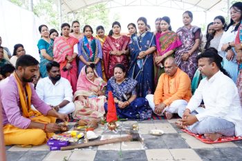 सावन के पहले सोमवार पर रिसाली को 15.76 करोड़ की सौगात, विधायक ललित चंद्राकर ने 12 विकास कार्यों का किया भूमिपूजन सावन के पहले सोमवार पर रिसाली को 15.76 करोड़ की सौगात, विधायक ललित चंद्राकर ने 12 विकास कार्यों का किया भूमिपूजन