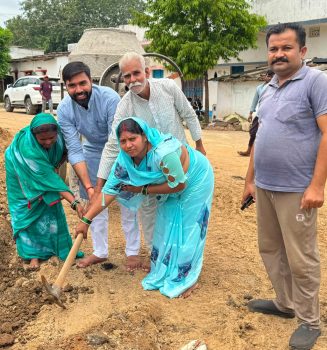 ग्राम घुघुवा(क) में नाली निर्माण कार्य का भूमिपूजन, जलभराव की समस्या से मिलेगी राहत ! जनपद सभापति प्रणव शर्मा ने रखी आधारशिला ग्राम घुघुवा(क) में नाली निर्माण कार्य का भूमिपूजन, जलभराव की समस्या से मिलेगी राहत ! जनपद सभापति प्रणव शर्मा ने रखी आधारशिला