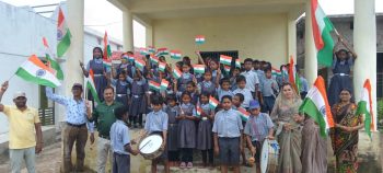धमना स्कूल के बच्चों ने निकाली भव्य तिरंगा यात्रा, जिला पंचायत सभापति कल्पना नारद साहू हुईं शामिल धमना स्कूल के बच्चों ने निकाली भव्य तिरंगा यात्रा, जिला पंचायत सभापति कल्पना नारद साहू हुईं शामिल