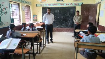 उमरपोटी प्राथमिक शाला में पाटन बीईओ देवांगन ने परखी शैक्षणिक व्यवस्था, बच्चों की दक्षता और नवोदय तैयारी का लिया जायजा उमरपोटी प्राथमिक शाला में पाटन बीईओ देवांगन ने परखी शैक्षणिक व्यवस्था, बच्चों की दक्षता और नवोदय तैयारी का लिया जायजा