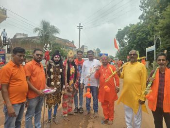 शक्तिश्वर महादेव कांवर यात्रा में उमड़ा शिवभक्तों का सैलाब,ओदरागहन से खारून का जल लेकर कौहेश्वर महादेव का हुआ जलाभिषेक शक्तिश्वर महादेव कांवर यात्रा में उमड़ा शिवभक्तों का सैलाब,ओदरागहन से खारून का जल लेकर कौहेश्वर महादेव का हुआ जलाभिषेक