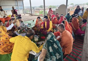 संत श्री राम बालक दास जी के 50वें अवतरण दिवस पर तर्रा में सामूहिक शिवलिंग पूजन संत श्री राम बालक दास जी के 50वें अवतरण दिवस पर तर्रा में सामूहिक शिवलिंग पूजन