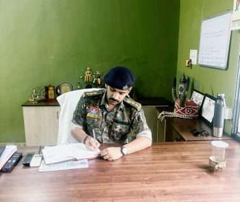 पाटन के नए एसडीओपी प्रांशु तिवारी ने संभाला पदभार, पहले ही दिन थाना प्रभारियों की ली बैठक पाटन के नए एसडीओपी प्रांशु तिवारी ने संभाला पदभार, पहले ही दिन थाना प्रभारियों की ली बैठक