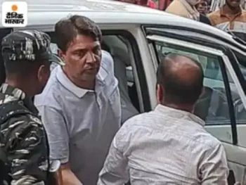 CSMCL घोटाला: अनवर ढेबर को सुप्रीम कोर्ट से अंतरिम जमानत, ट्रायल तक छत्तीसगढ़ से बाहर रहना होगा CSMCL घोटाला: अनवर ढेबर को सुप्रीम कोर्ट से अंतरिम जमानत, ट्रायल तक छत्तीसगढ़ से बाहर रहना होगा