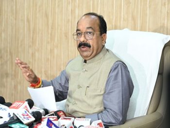 “मरम्मत में किसी तरह की देरी न हो, लोगों की आवाजाही प्रभावित न हो” — अरुण साव; बारिश से क्षतिग्रस्त सड़कों-पुलों की तत्काल मरम्मत के निर्देश “मरम्मत में किसी तरह की देरी न हो, लोगों की आवाजाही प्रभावित न हो” — अरुण साव; बारिश से क्षतिग्रस्त सड़कों-पुलों की तत्काल मरम्मत के निर्देश