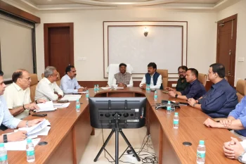 बस किराए में 75% तक बढ़ोतरी की मांग! सरकार के सामने बस संचालकों ने रखा प्रस्ताव, परिवहन मंत्री केदार कश्यप ने जल्द समाधान का दिया भरोसा बस किराए में 75% तक बढ़ोतरी की मांग! सरकार के सामने बस संचालकों ने रखा प्रस्ताव, परिवहन मंत्री केदार कश्यप ने जल्द समाधान का दिया भरोसा