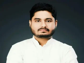 NSUI प्रदेश अध्यक्ष नीरज पांडेय पर 29 लाख की ठगी का आरोप, नौकरी-ठेके दिलाने के नाम पर रकम लेने का दावा, नीरज बोले- आरोप गलत NSUI प्रदेश अध्यक्ष नीरज पांडेय पर 29 लाख की ठगी का आरोप, नौकरी-ठेके दिलाने के नाम पर रकम लेने का दावा, नीरज बोले- आरोप गलत
