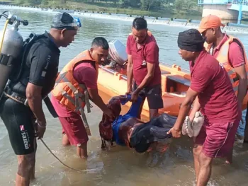 ओदरागहन एनीकट पार करते समय बाइक फिसली, नदी में बहा युवक: SDRF ने बरामद किया शव; विश्वकर्मा जयंती का कार्यक्रम देखने आया था ओदरागहन एनीकट पार करते समय बाइक फिसली, नदी में बहा युवक: SDRF ने बरामद किया शव; विश्वकर्मा जयंती का कार्यक्रम देखने आया था