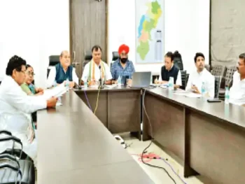 जोगी कांग्रेस के विलय पर फैसला टला: वापसी के 36 आवेदनों पर कांग्रेस अनुशासन समिति ने की चर्चा, नए प्रभारी के साथ मंथन के बाद निर्णय जोगी कांग्रेस के विलय पर फैसला टला: वापसी के 36 आवेदनों पर कांग्रेस अनुशासन समिति ने की चर्चा, नए प्रभारी के साथ मंथन के बाद निर्णय