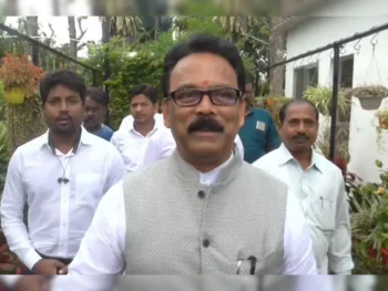 CG POLITICS: स्मृति ईरानी की एंट्री के बाद छत्तीसगढ़ कांग्रेस में हलचल, अब रायपुर पहुंचेंगे सुखदेव भगत; बैठकों का दौर तेज CG POLITICS: स्मृति ईरानी की एंट्री के बाद छत्तीसगढ़ कांग्रेस में हलचल, अब रायपुर पहुंचेंगे सुखदेव भगत; बैठकों का दौर तेज