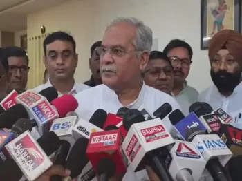 भूपेश बघेल ने CM साय को डिबेट का चैलेंज: हसदेव की तारा कोल ब्लॉक नीलामी पर आमने-सामने बहस की मांग, बैज बोले- राहुल गांधी करेंगे आंदोलन भूपेश बघेल ने CM साय को डिबेट का चैलेंज: हसदेव की तारा कोल ब्लॉक नीलामी पर आमने-सामने बहस की मांग, बैज बोले- राहुल गांधी करेंगे आंदोलन