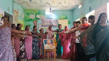 ग्राम पंचायत अकतई में गांधी-शास्त्री जयंती पर सेवा का संदेश, आंगन मिलन कार्यक्रम में पोषण और स्वास्थ्य को लेकर किया जागरूक ग्राम पंचायत अकतई में गांधी-शास्त्री जयंती पर सेवा का संदेश, आंगन मिलन कार्यक्रम में पोषण और स्वास्थ्य को लेकर किया जागरूक