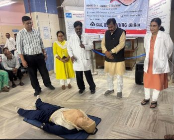 सेक्टर-9 अस्पताल पहुंचे सांसद विजय बघेल, चिकित्सा व्यवस्थाओं का लिया जायजा; खुद समझी CPR की प्रक्रिया सेक्टर-9 अस्पताल पहुंचे सांसद विजय बघेल, चिकित्सा व्यवस्थाओं का लिया जायजा; खुद समझी CPR की प्रक्रिया