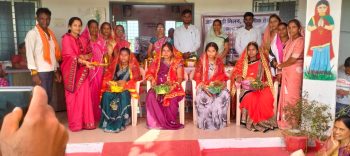 कुम्हली में आंगन मिलन सेवा कार्यक्रम: खेलकूद प्रतियोगिताओं के साथ कार्यकर्ता, सहायिका व मितानिनों का सम्मान कुम्हली में आंगन मिलन सेवा कार्यक्रम: खेलकूद प्रतियोगिताओं के साथ कार्यकर्ता, सहायिका व मितानिनों का सम्मान