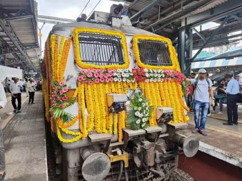 छत्तीसगढ़ में रेल कनेक्टिविटी का ऐतिहासिक दिन: पहली बार रावघाट तक पहुंचेगी ट्रेन, रायपुर-कुरूद रेल सेवा भी शुरू छत्तीसगढ़ में रेल कनेक्टिविटी का ऐतिहासिक दिन: पहली बार रावघाट तक पहुंचेगी ट्रेन, रायपुर-कुरूद रेल सेवा भी शुरू